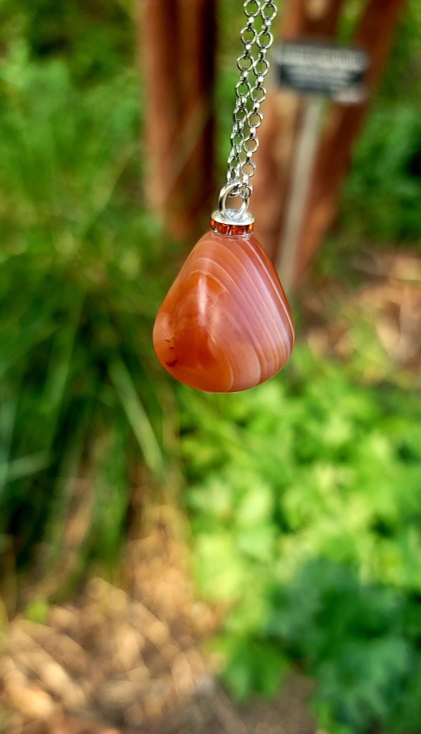 VIBRANT CARNELIAN AGATE PENDANT