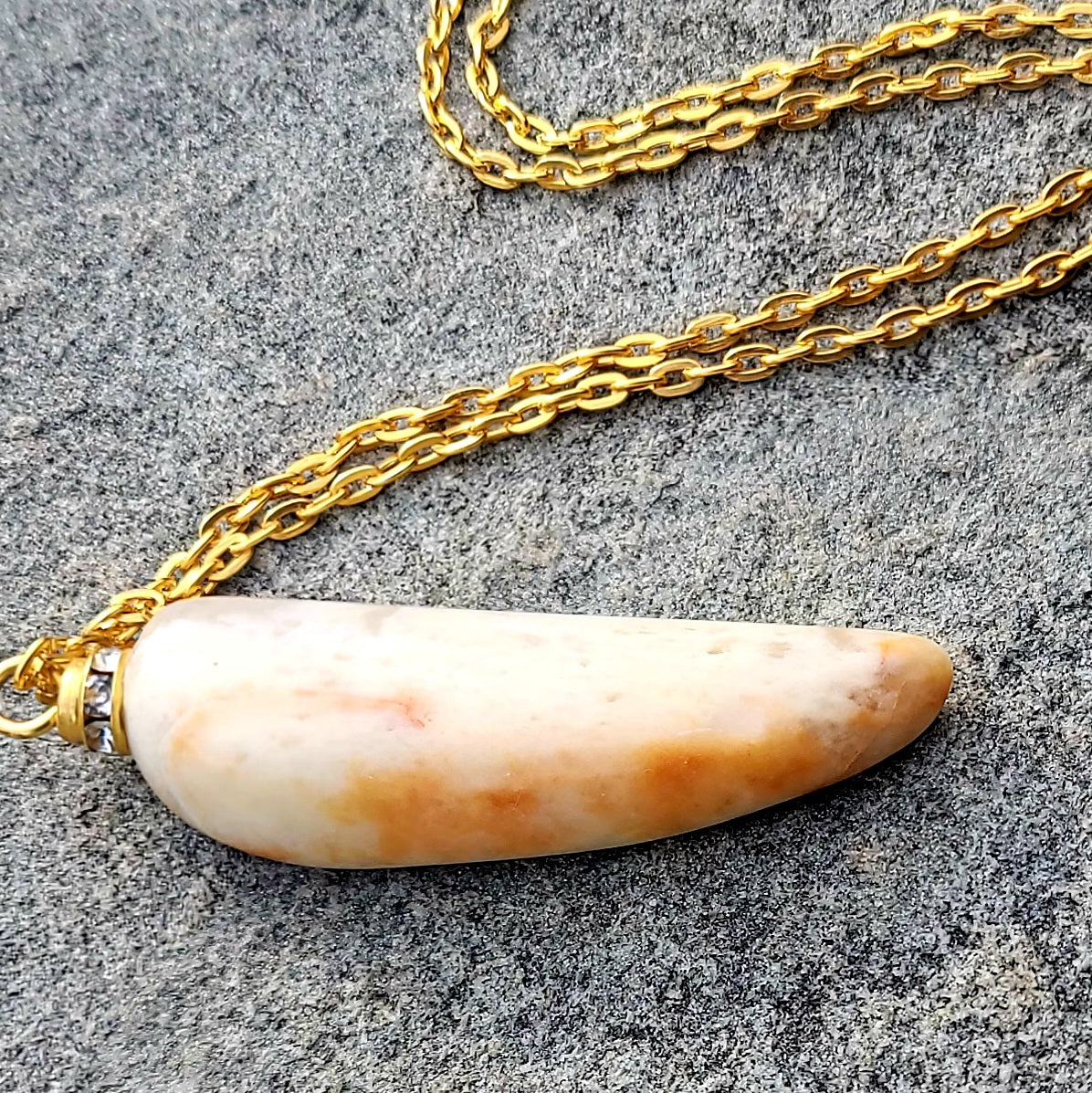 CHECK OUT THIS AMAZING YELLOW-ORANGE QUARTZ PENDANT