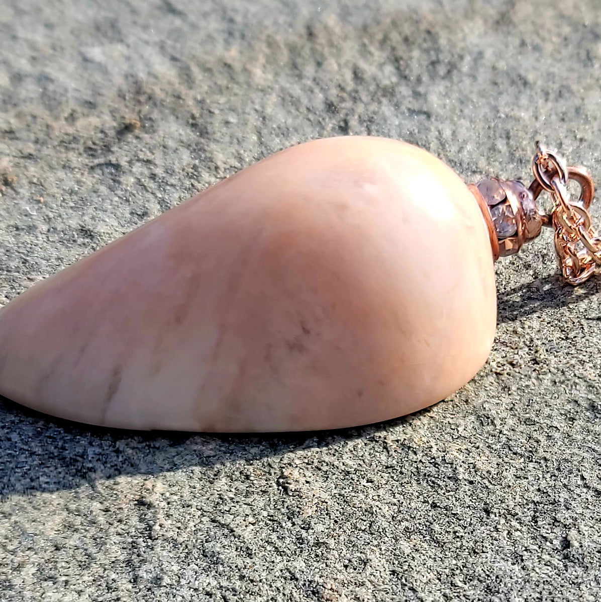 STUNNING ROSE QUARTZ PENDANT