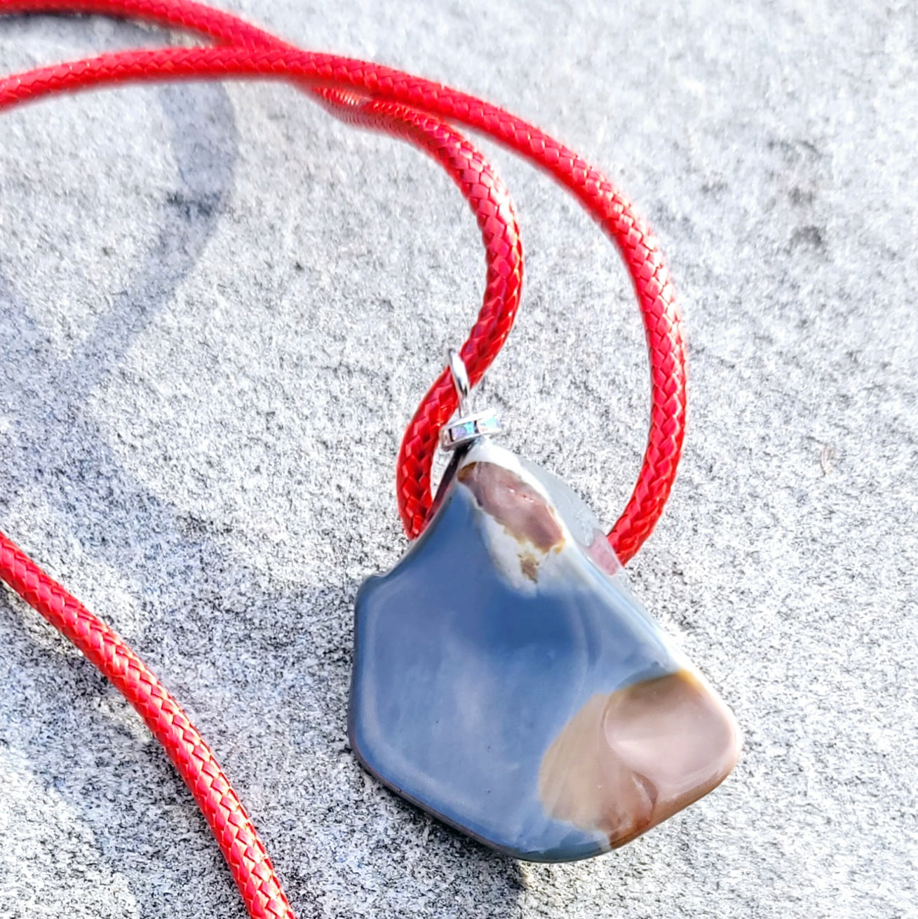 BEAUTIFUL AND BOLD POLYCHROME JASPER PENDANT.