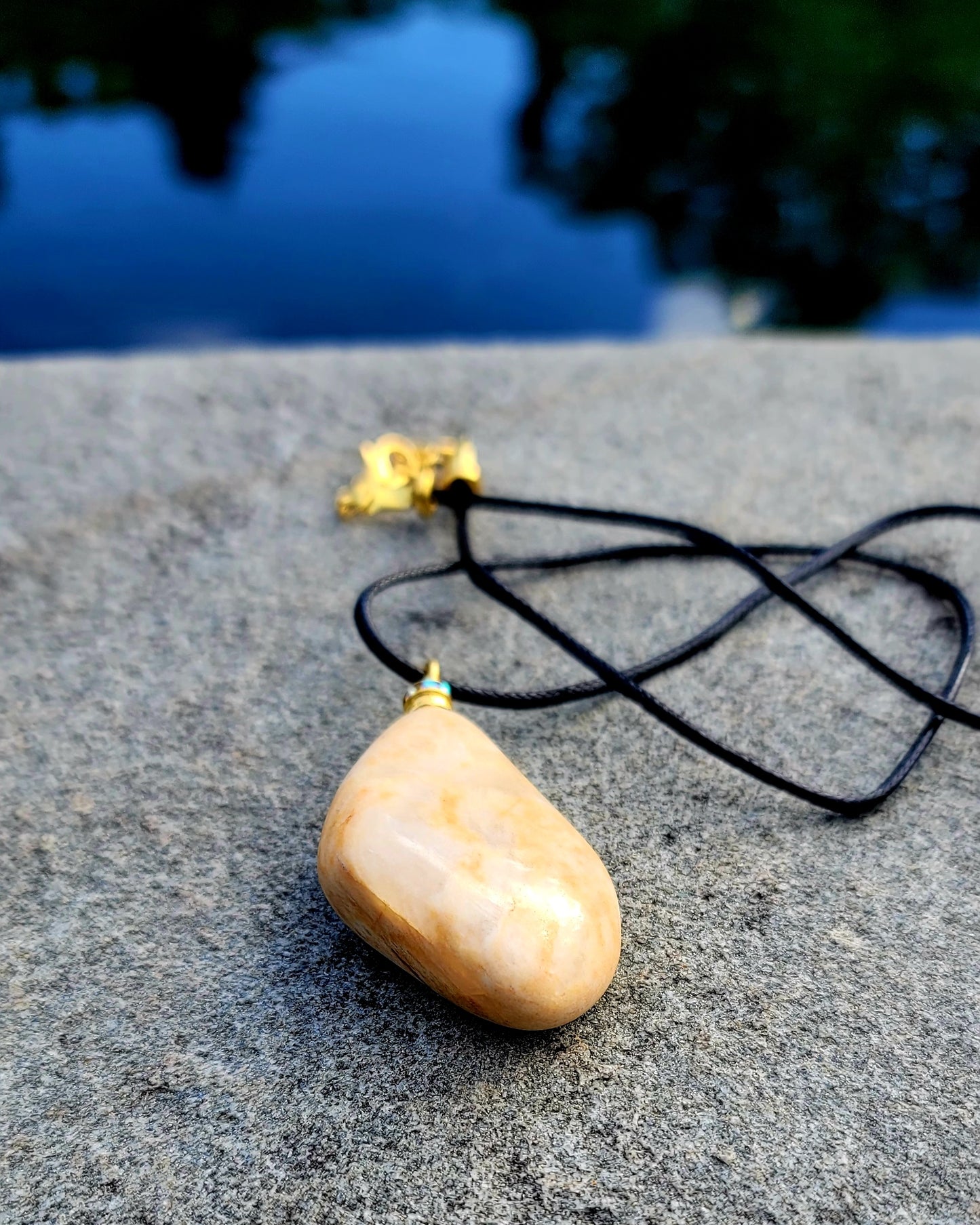 YELLOW AND CLEAR QUARTZ PENDANT