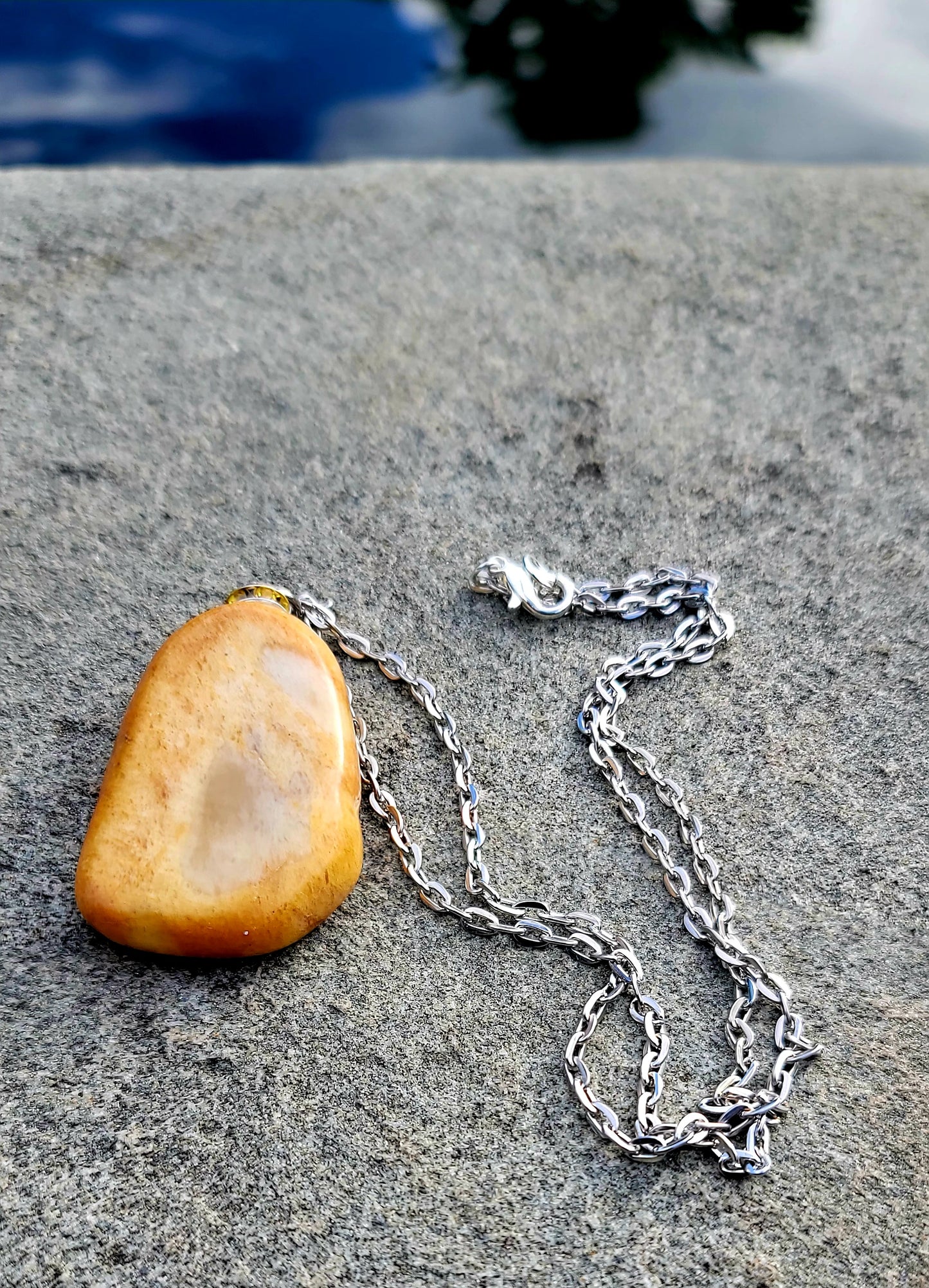 UNIQUE AND BOLD YELLOW QUARTZ PENDANT