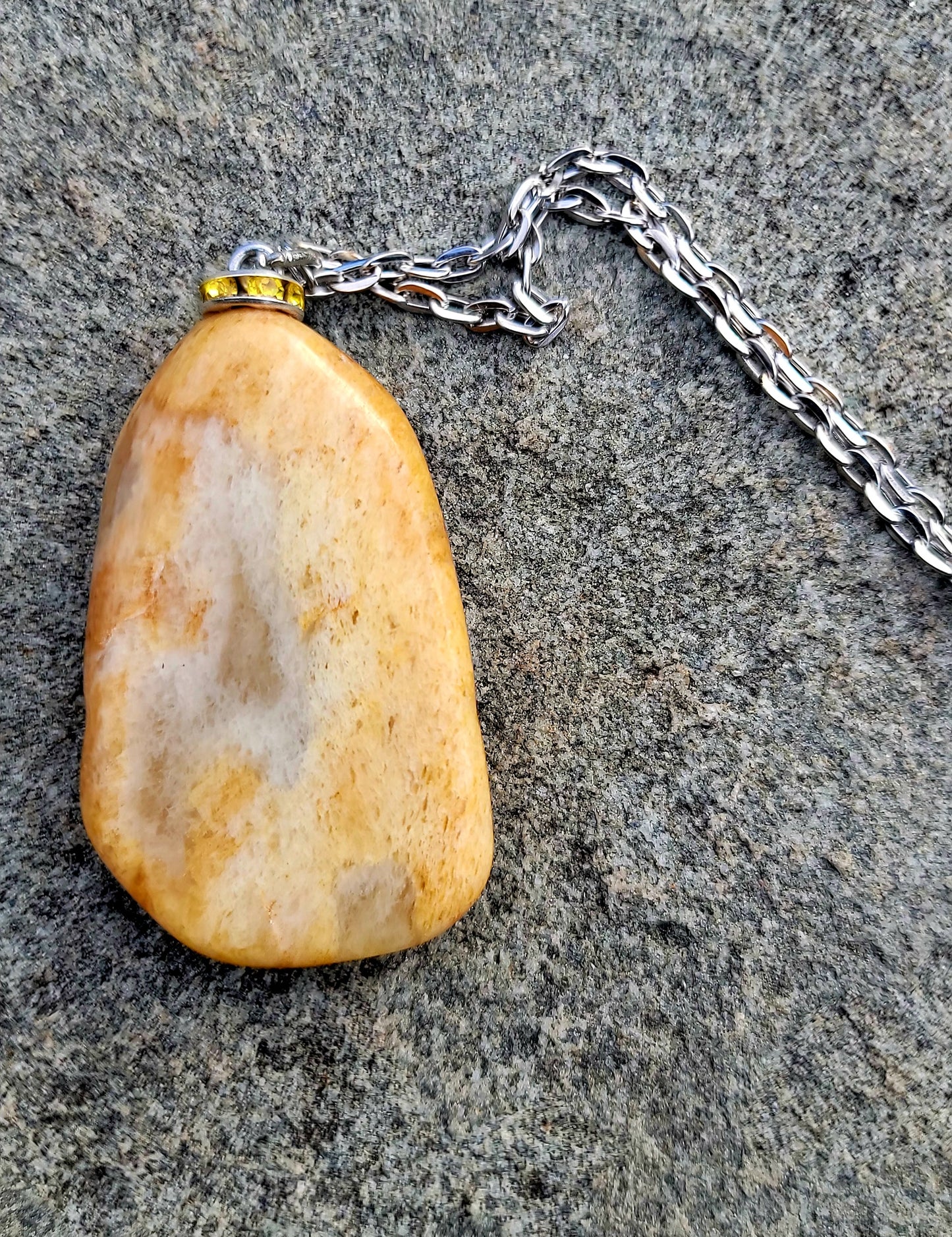 UNIQUE AND BOLD YELLOW QUARTZ PENDANT