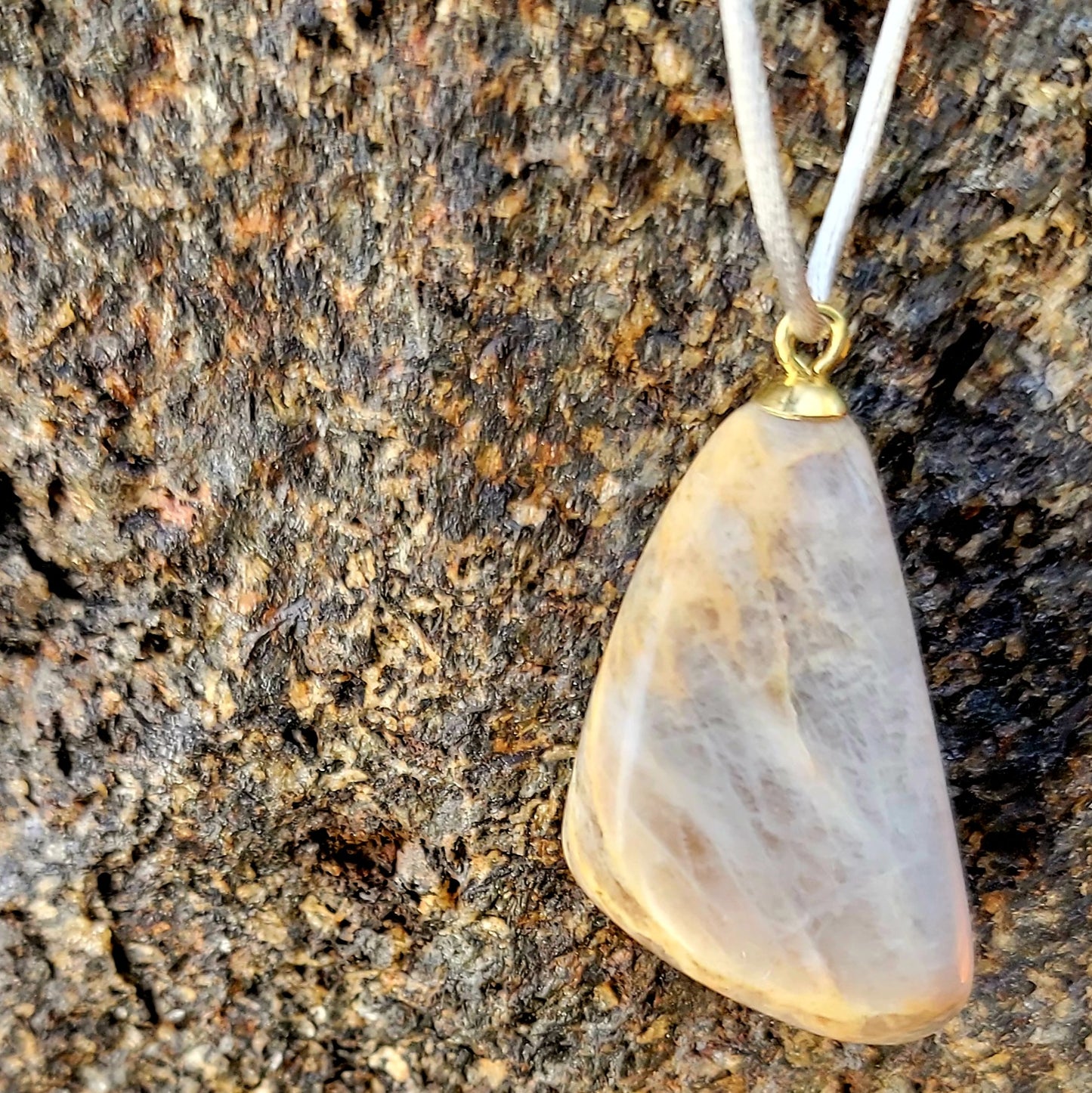 Gorgeous Grey moonstone pendant. Moonstone is said to bring you calmness, relieve stress and provide emotional healing. Enjoy this as a personal piece or give as a thoughtful gift.