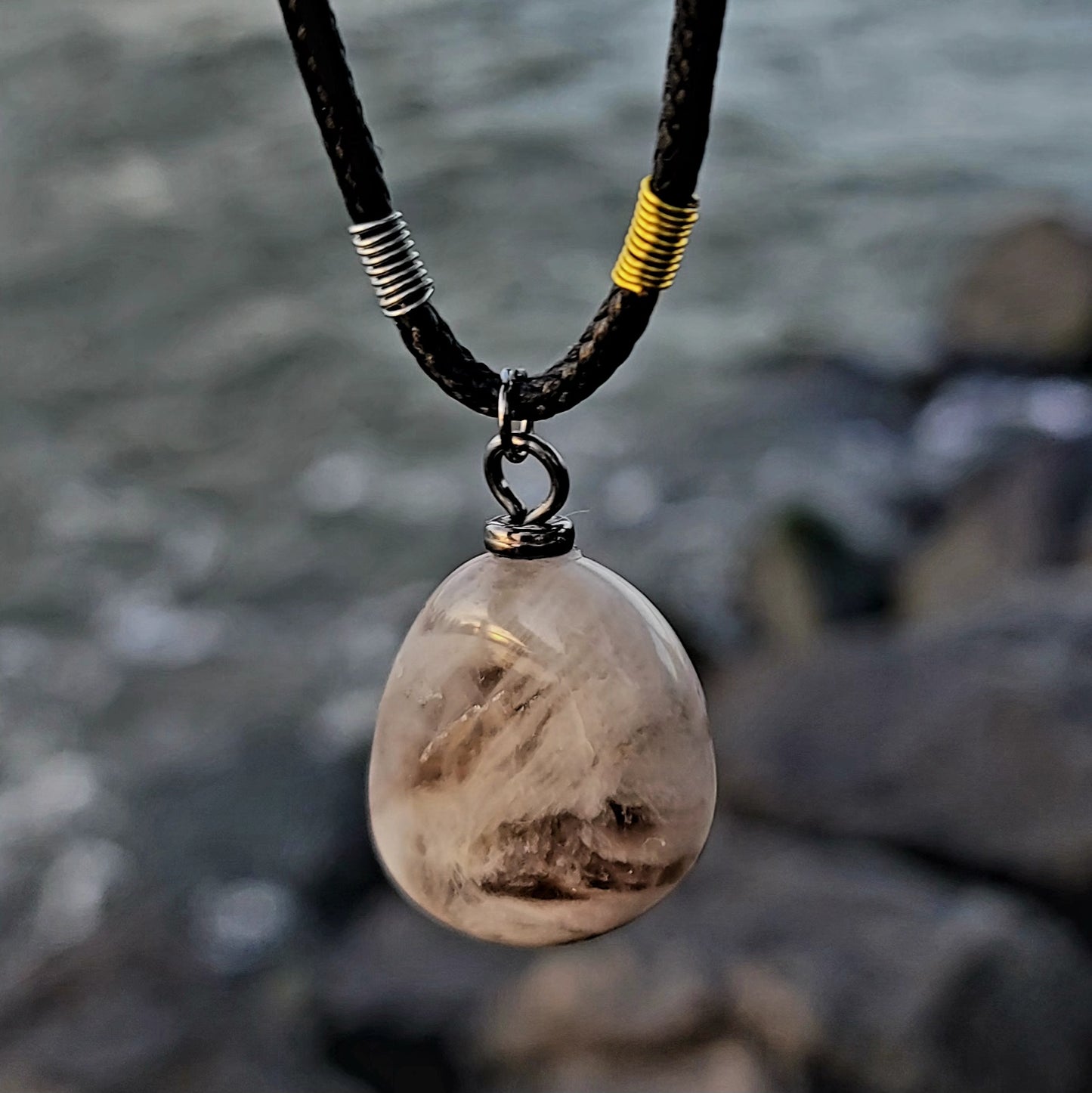 SIMPLY ELEGANT BLACK, WHITE AND CLEAR QUARTZ PENDANT