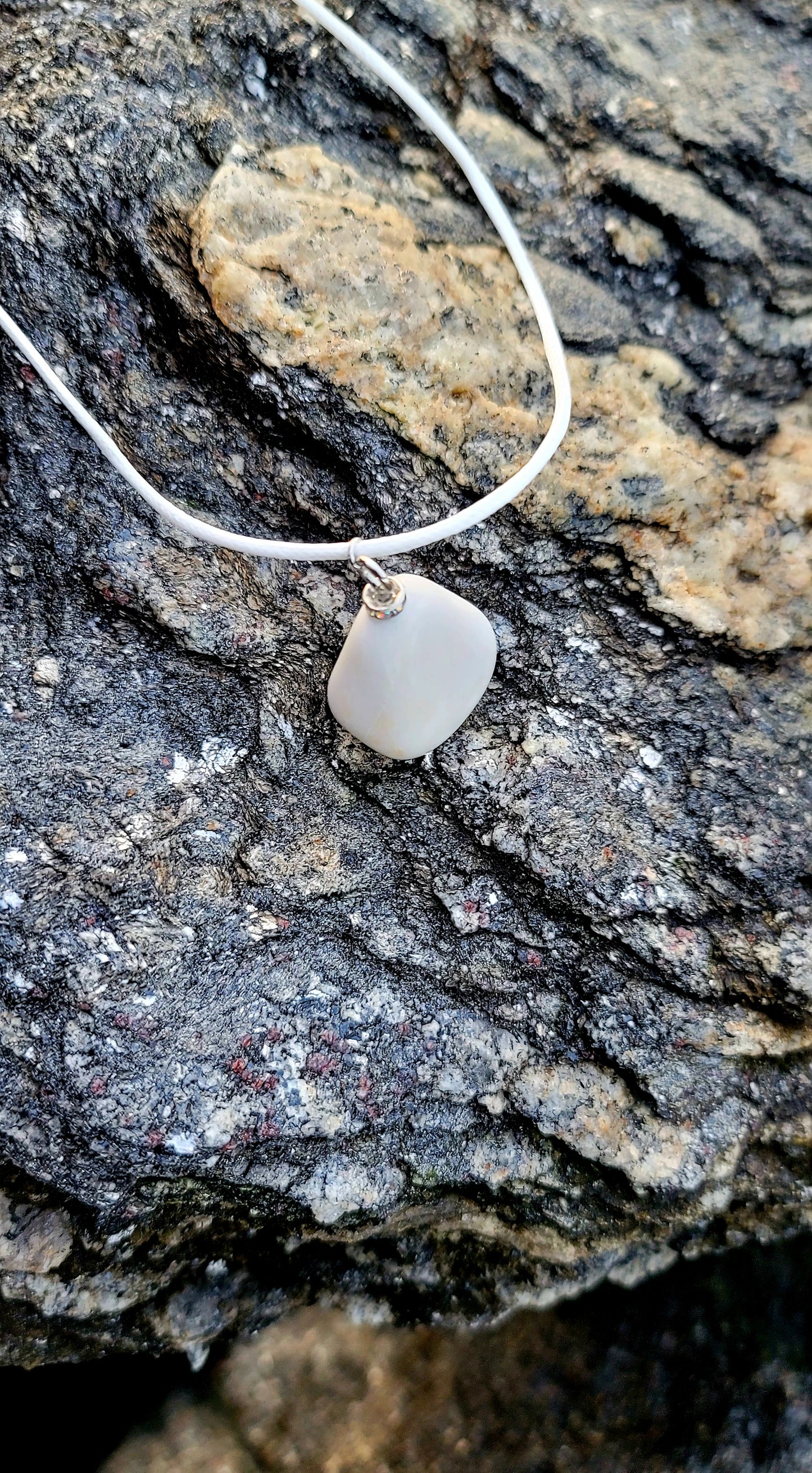 UNIQUELY SHAPE WHITE OPAL PENDANT