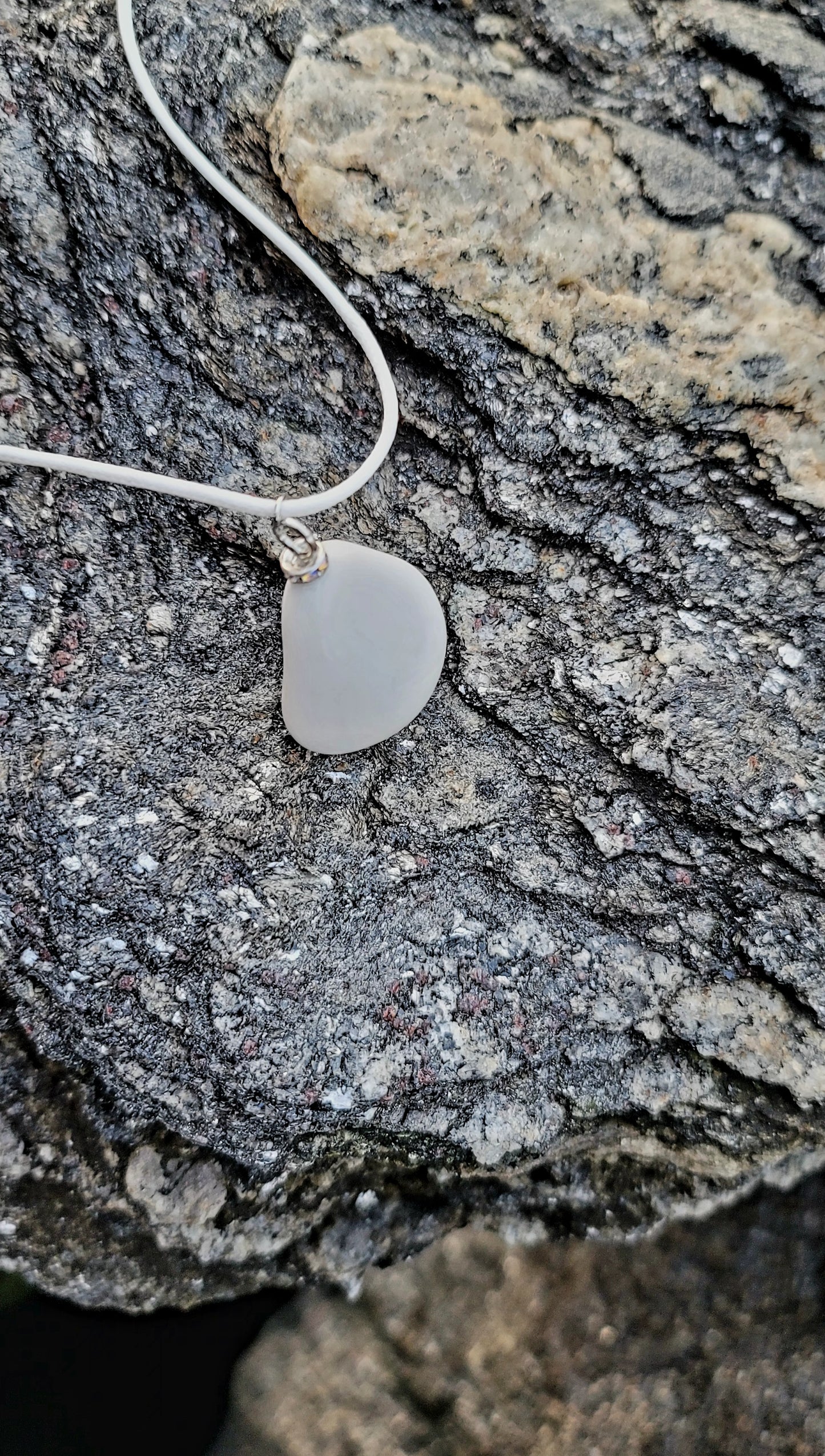 UNIQUELY SHAPE WHITE OPAL PENDANT