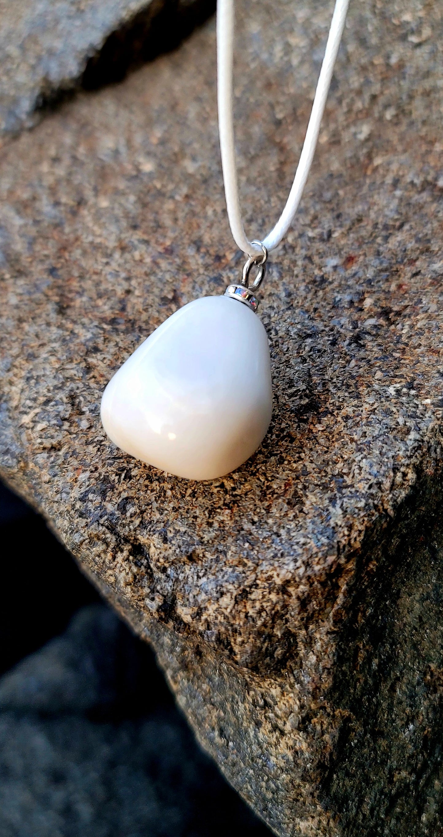 UNIQUELY SHAPE WHITE OPAL PENDANT