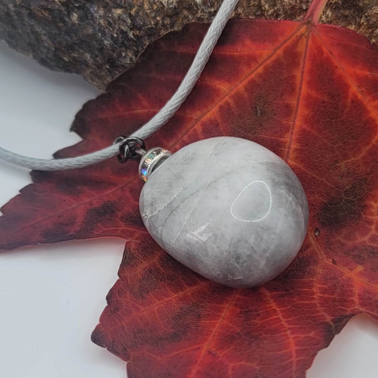 Make a simple but clear statement with this beautiful Grey and white quartz gemstone pendant. It's a wonderful piece to add to your collection or gift to someone this holiday and beyond.