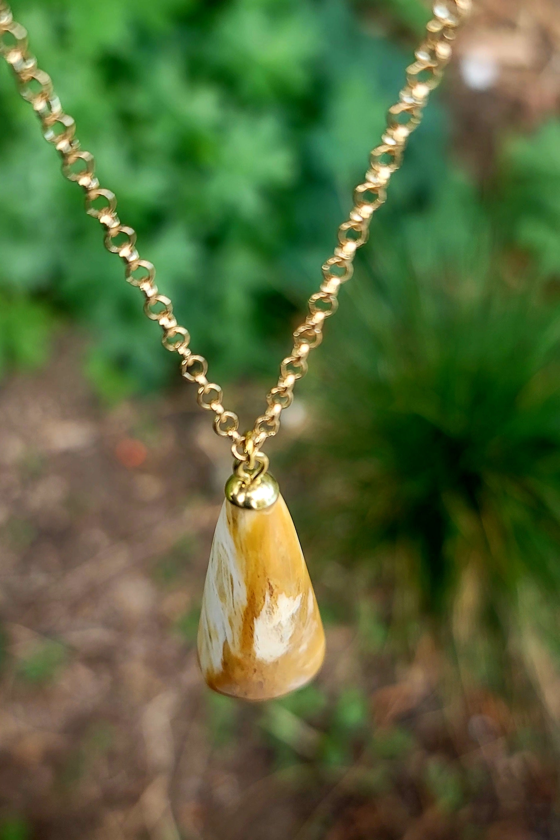 Beautiful golden-yellow and white calcite that is versatile with any outfit. Perfect for your collection or as a gift to someone special.