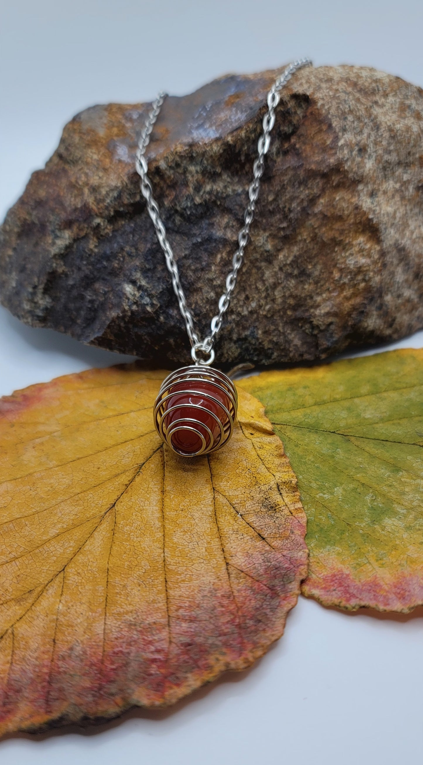 BEAUTIFUL CARNELIAN AGATE PENDANT!