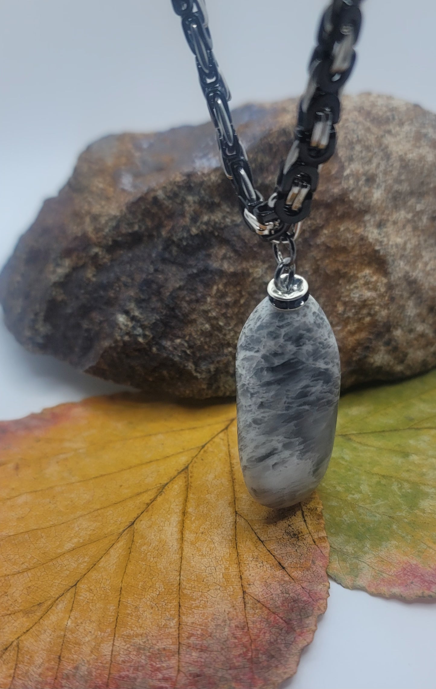 BIG AND BOLD MOONSTONE PENDANT.