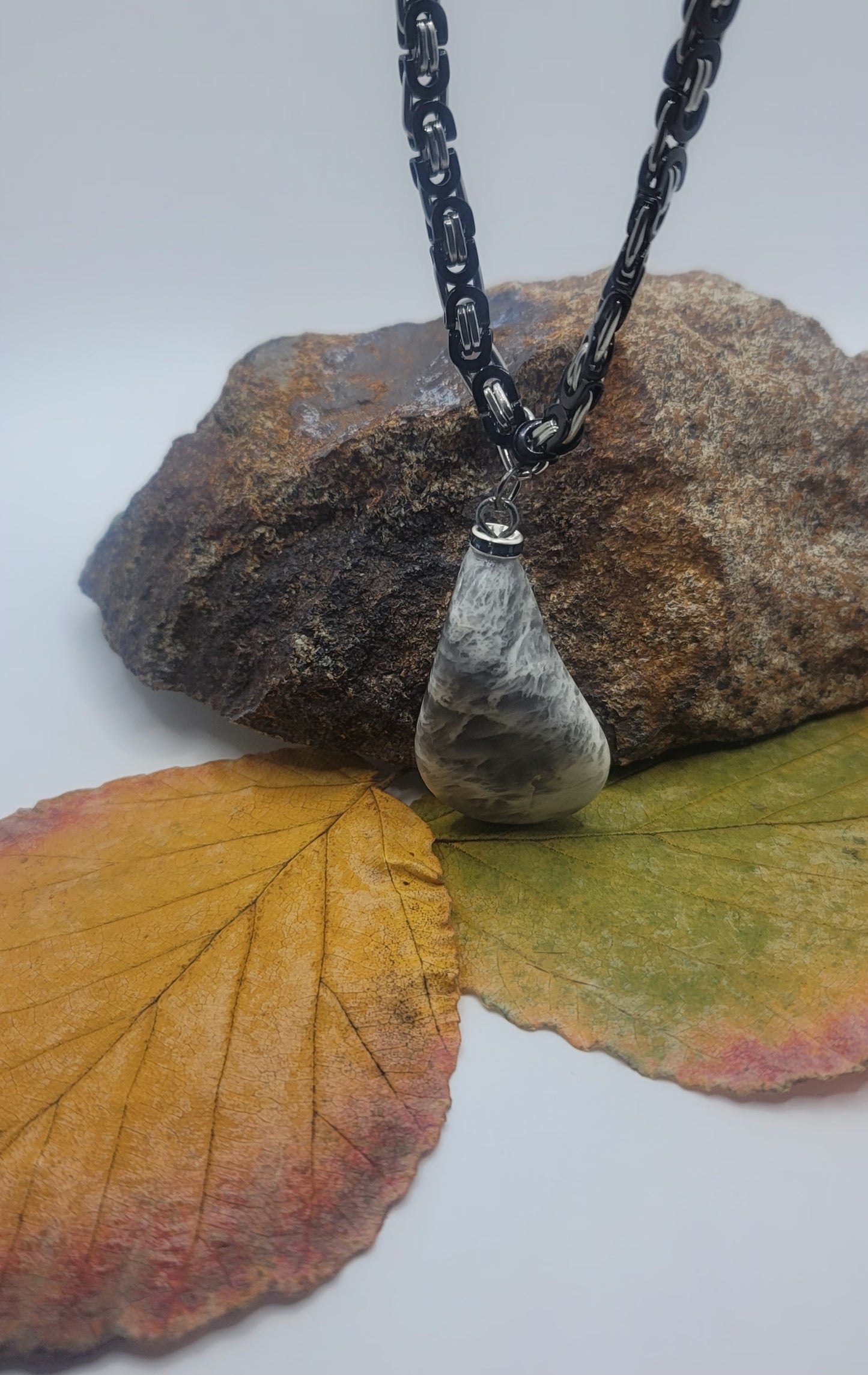 BIG AND BOLD MOONSTONE PENDANT.