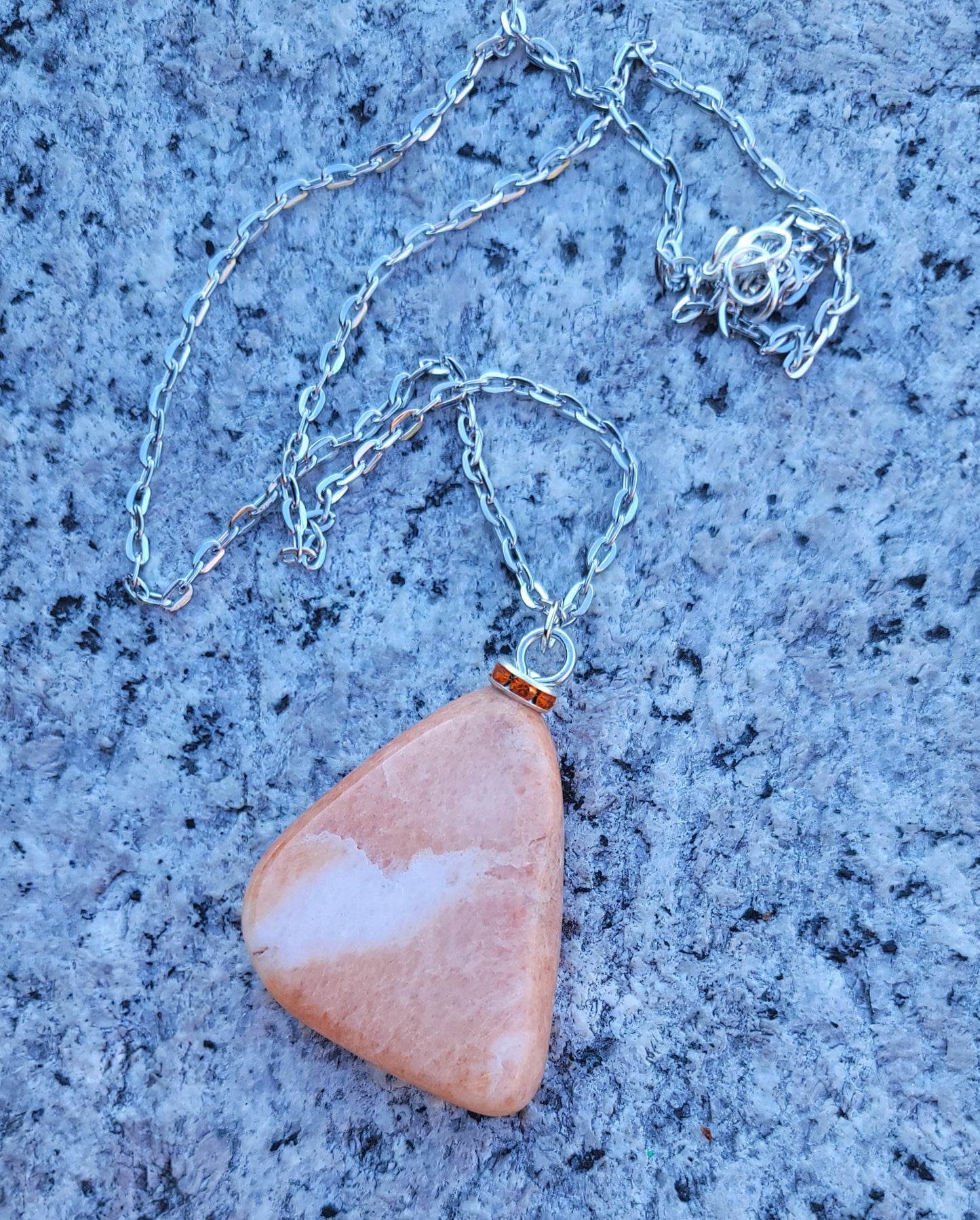 THIS ROSE/PINK/WHITE AVENTURINE PENDANT ILLUSTRATES THE BEAUTY OF MOTHER NATURE.