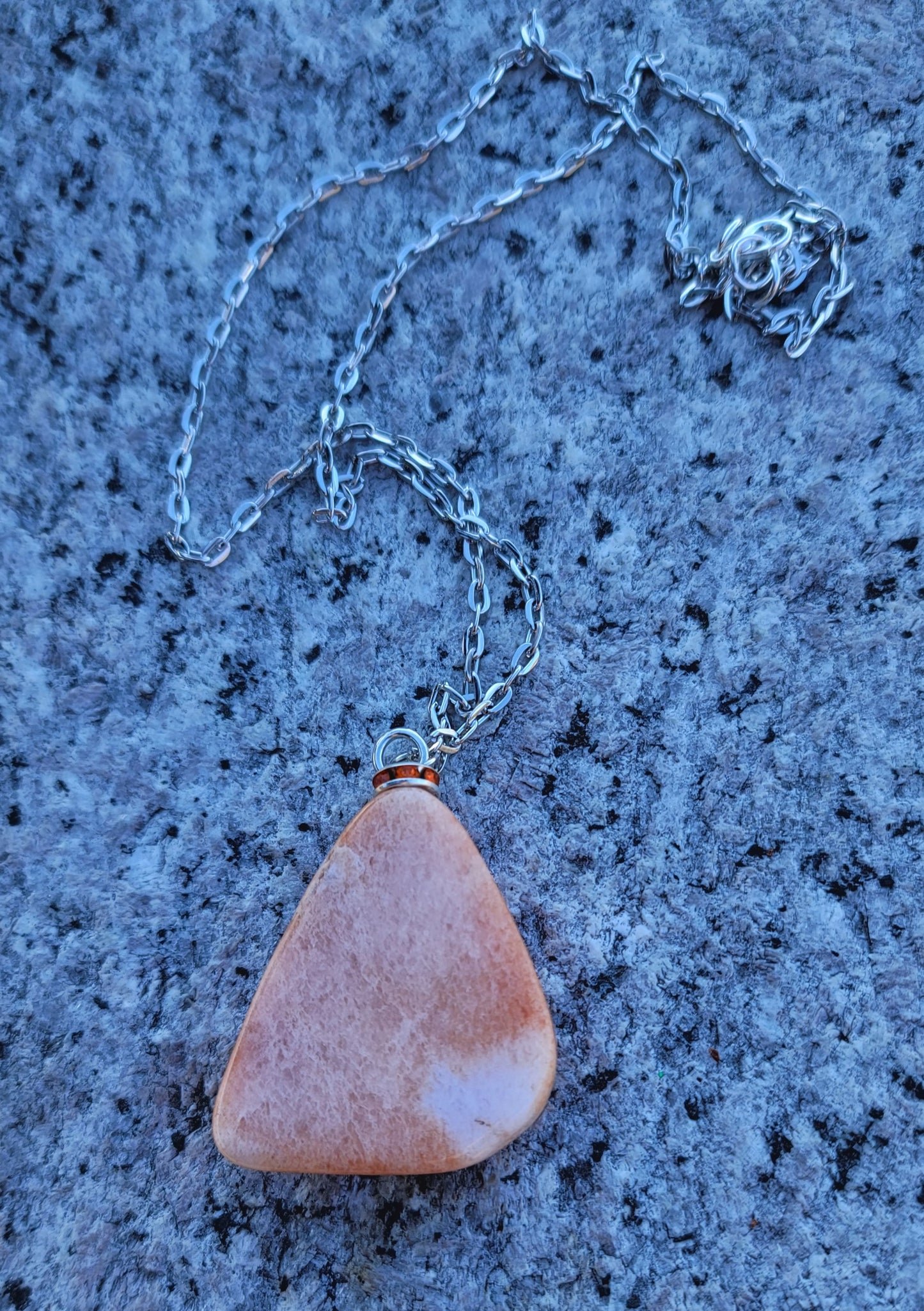 THIS ROSE/PINK/WHITE AVENTURINE PENDANT ILLUSTRATES THE BEAUTY OF MOTHER NATURE.