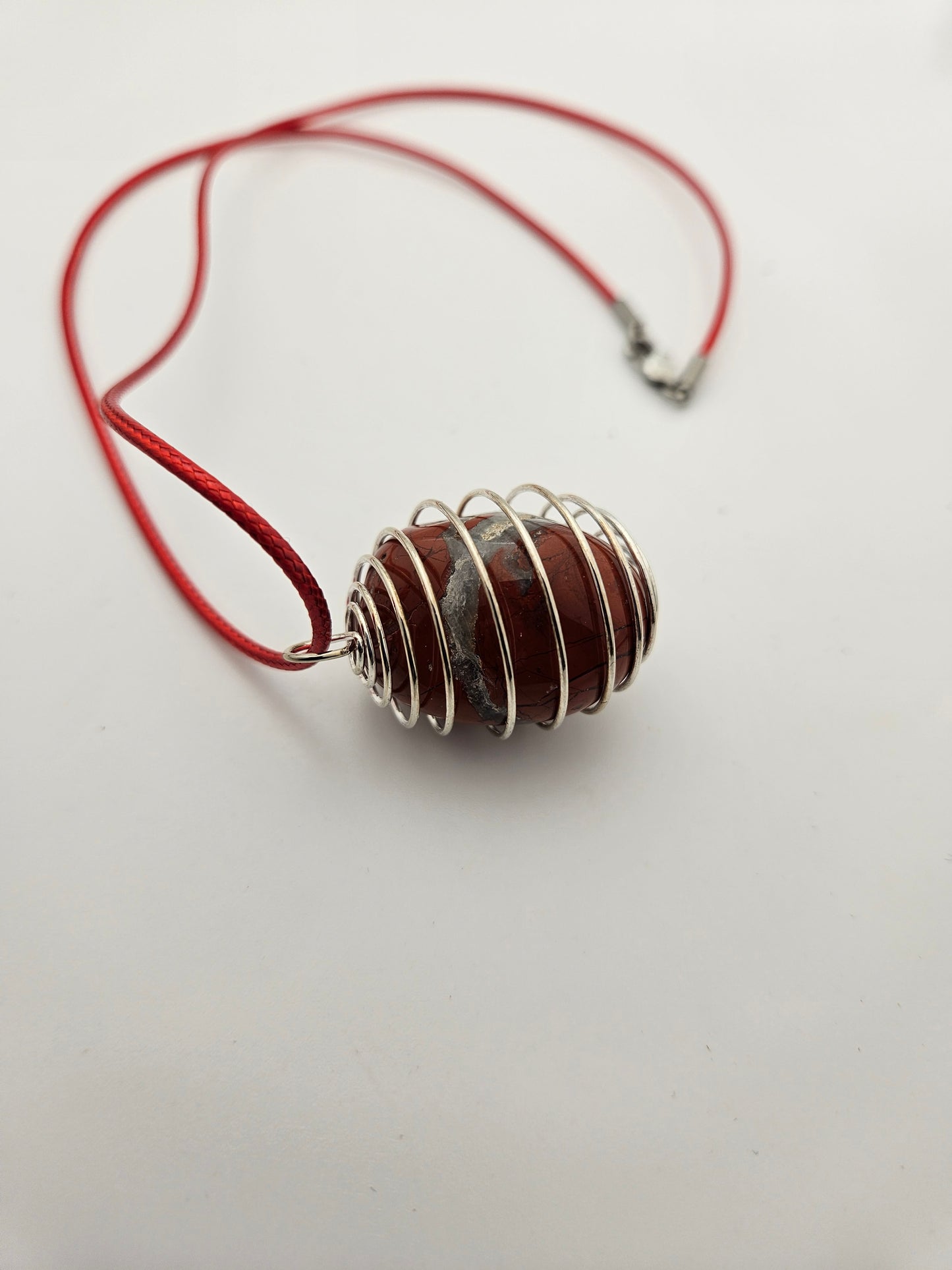 RED JASPER PENDANT NECKLACE