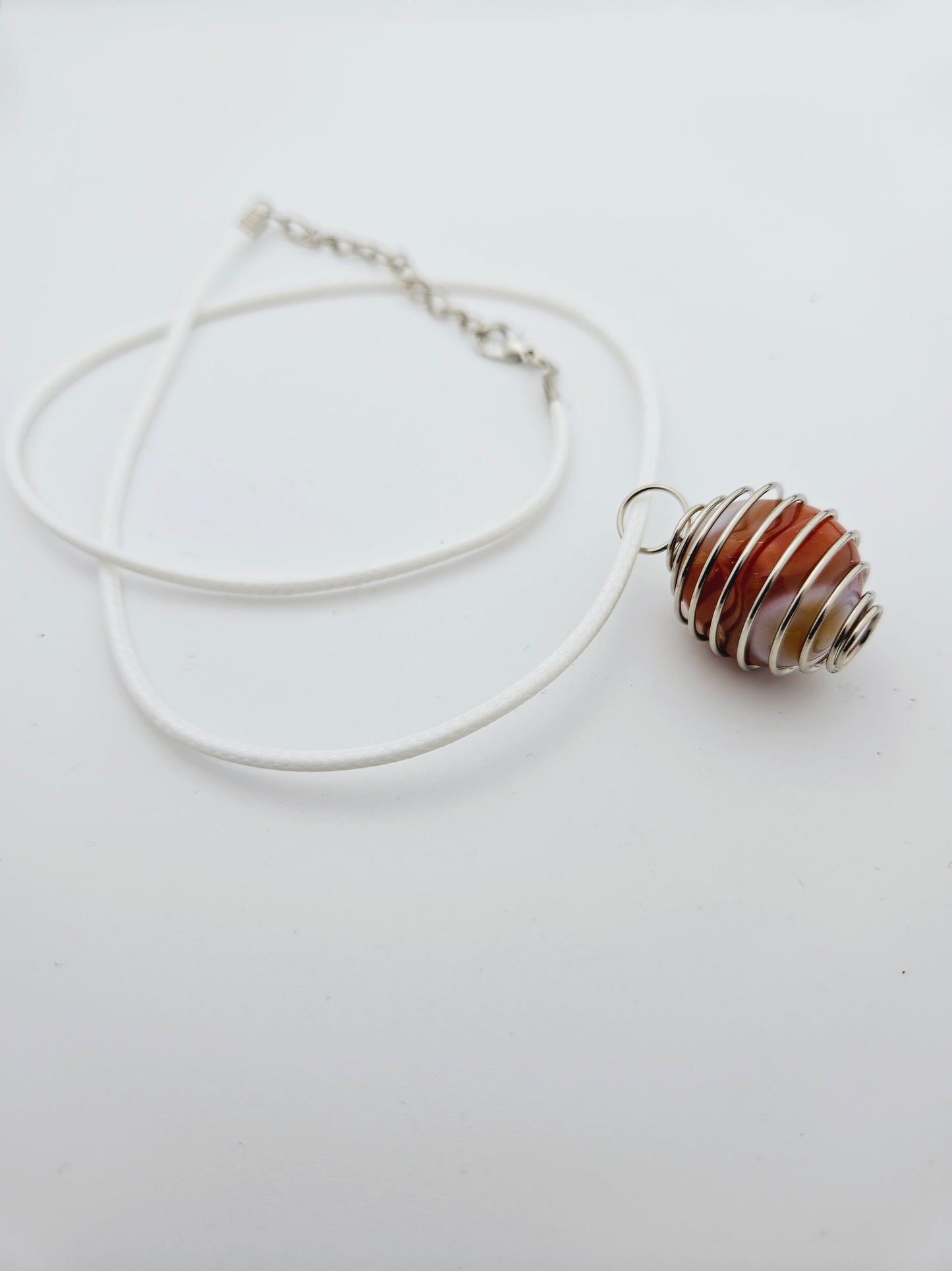 VERY UNIQUE WHITE AND RED CARNELIAN AGATE PENDANT