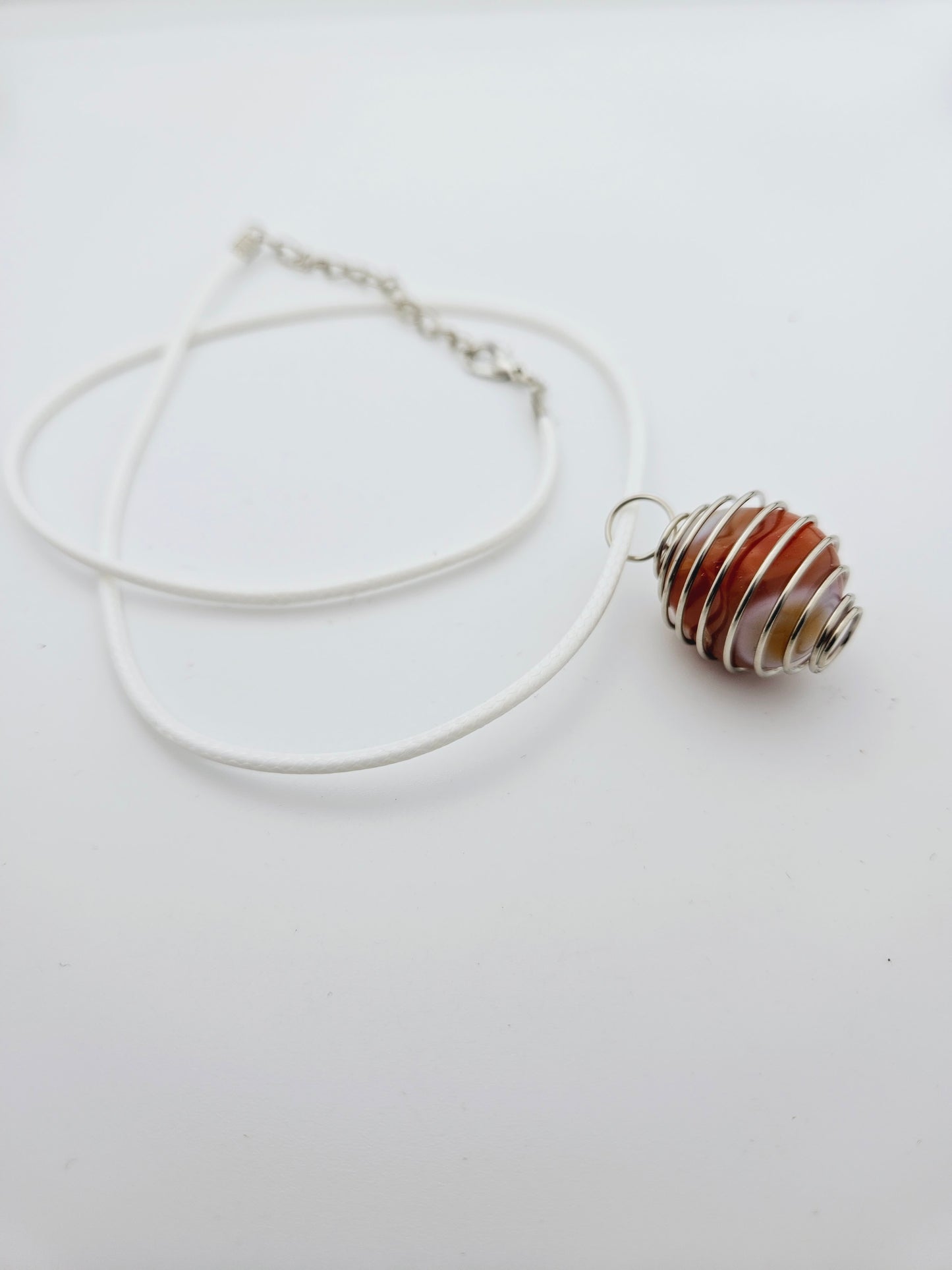 VERY UNIQUE WHITE AND RED CARNELIAN AGATE PENDANT