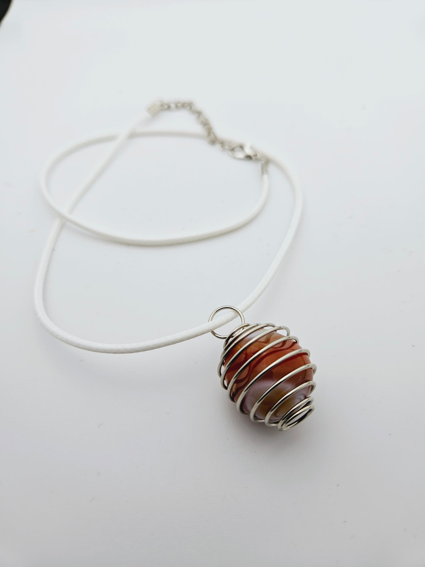 VERY UNIQUE WHITE AND RED CARNELIAN AGATE PENDANT