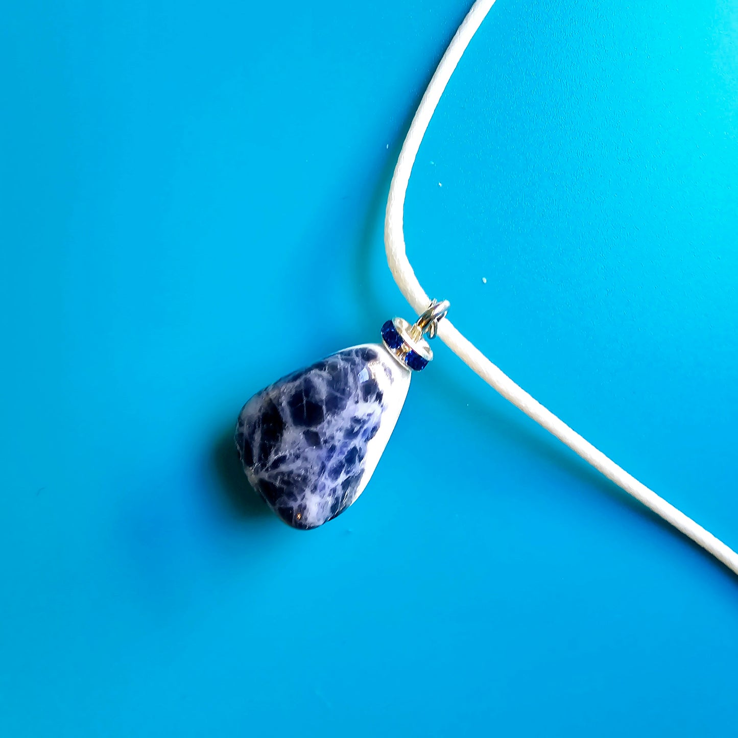 AMAZING SODALITE PENDANT.