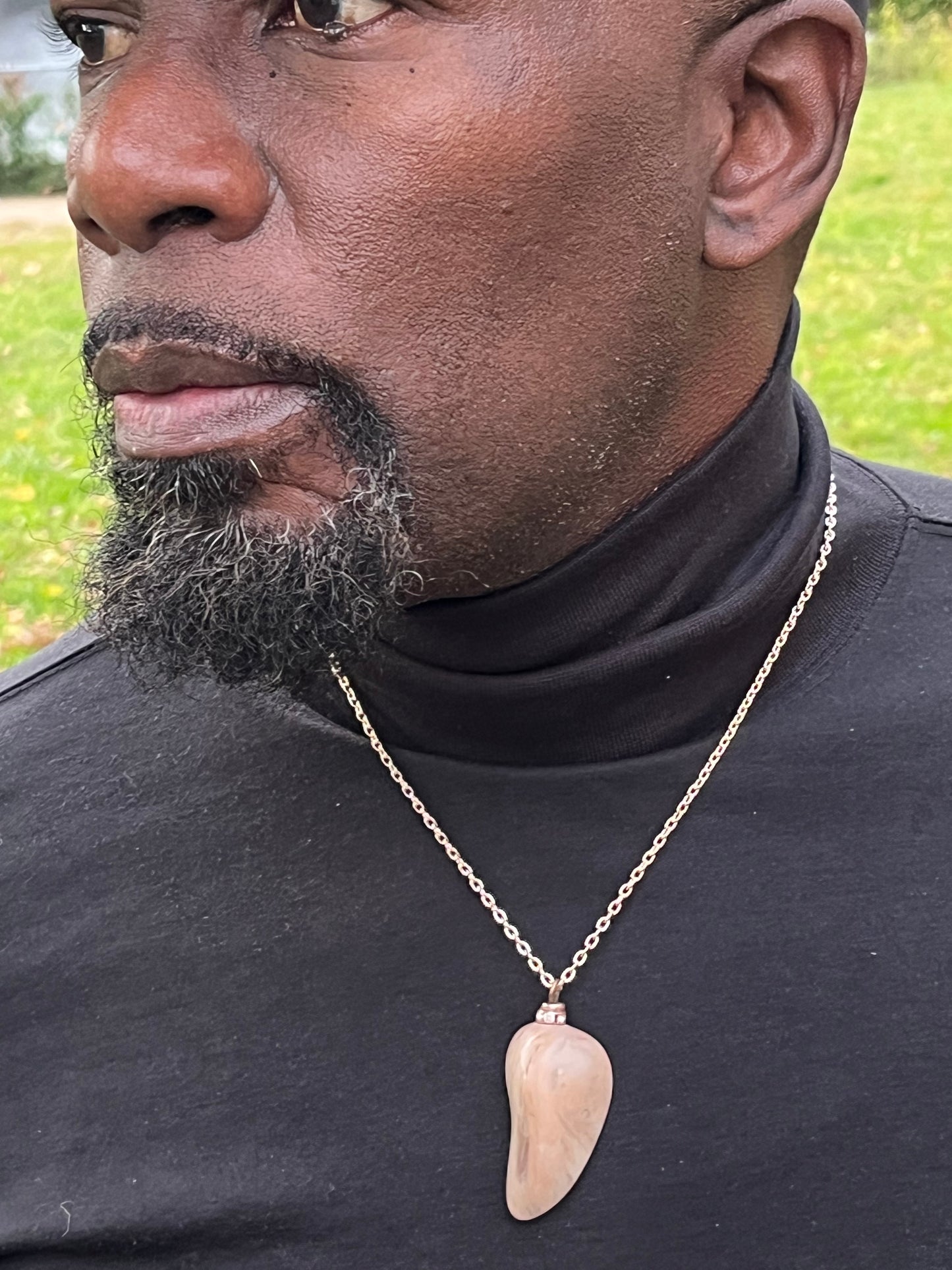 STUNNING ROSE QUARTZ PENDANT