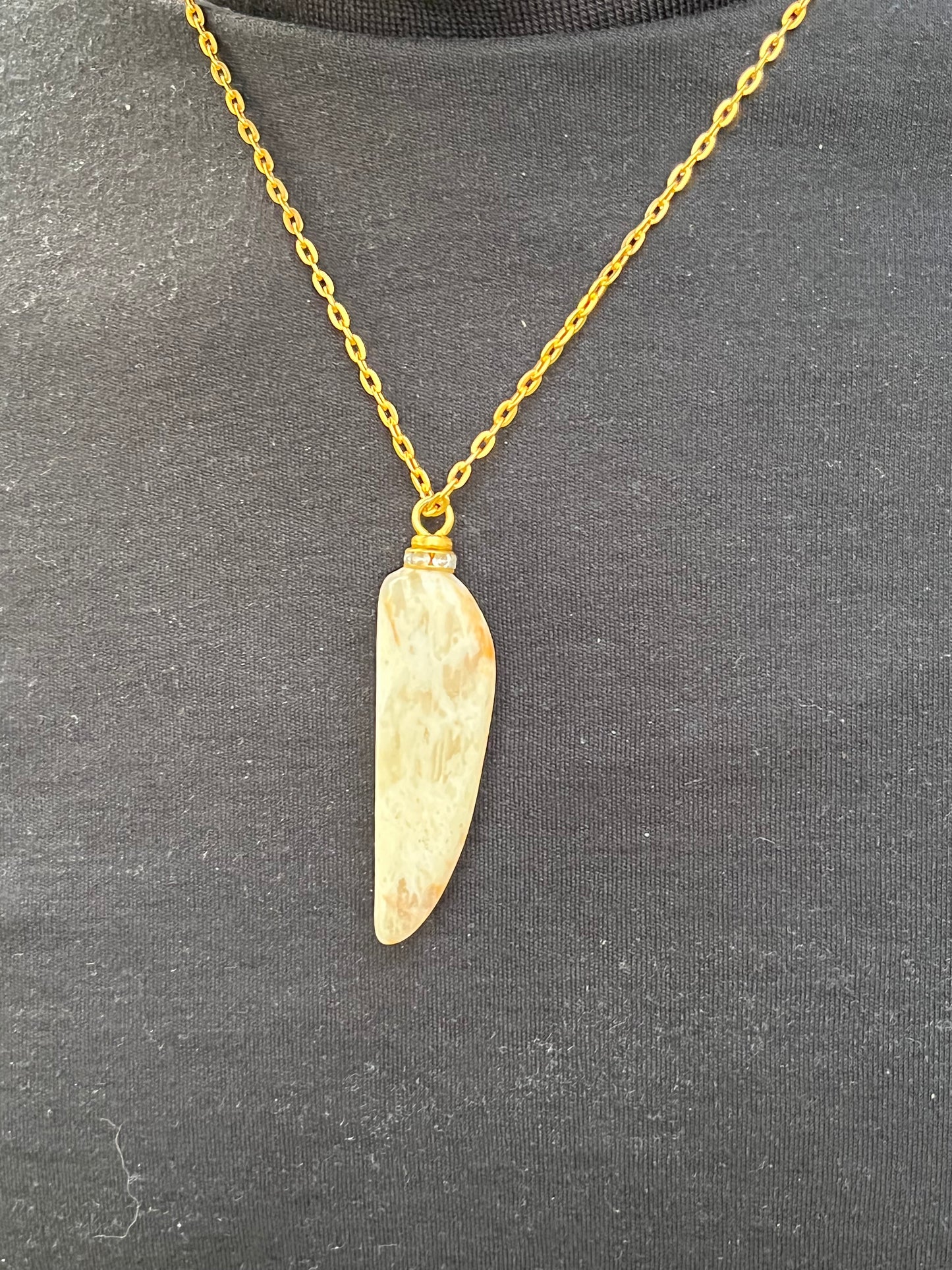 CHECK OUT THIS AMAZING YELLOW-ORANGE QUARTZ PENDANT