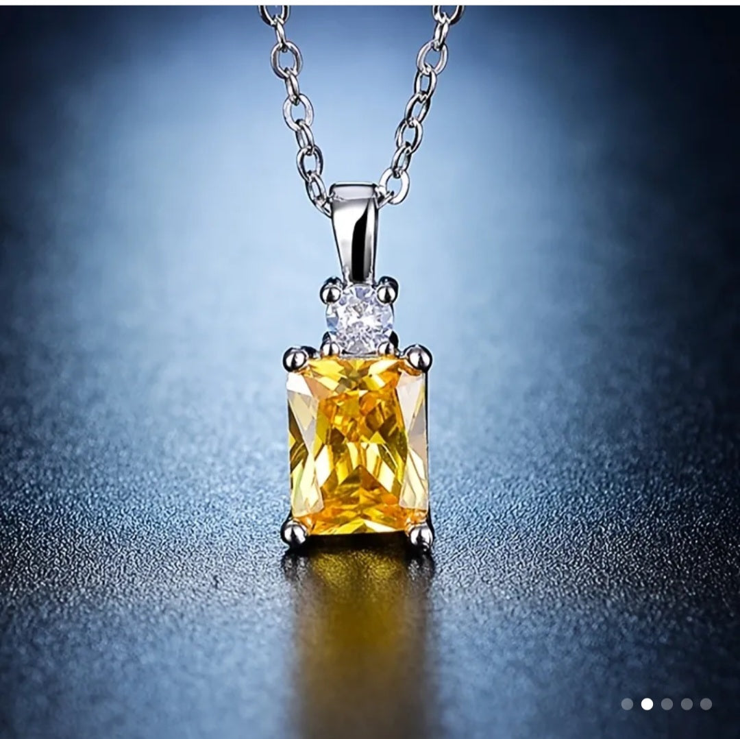 YELLOW ZIRCON CLAVICLE CHAIN NECKLACE