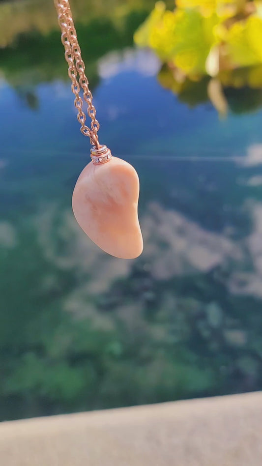 STUNNING ROSE QUARTZ PENDANT