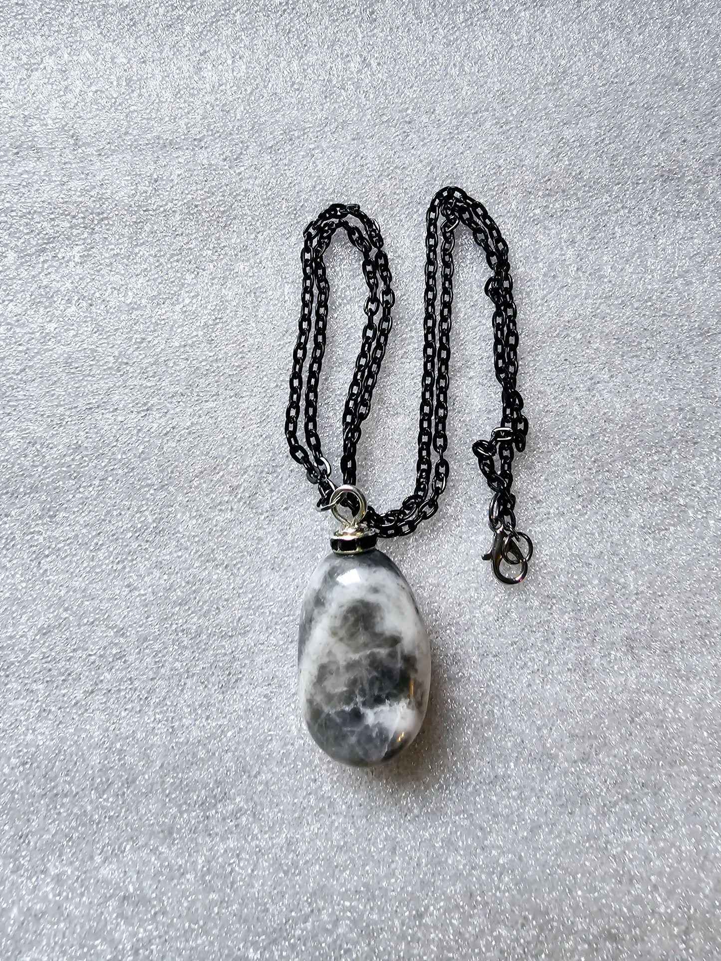 BLACK MOONSTONE PENDANT