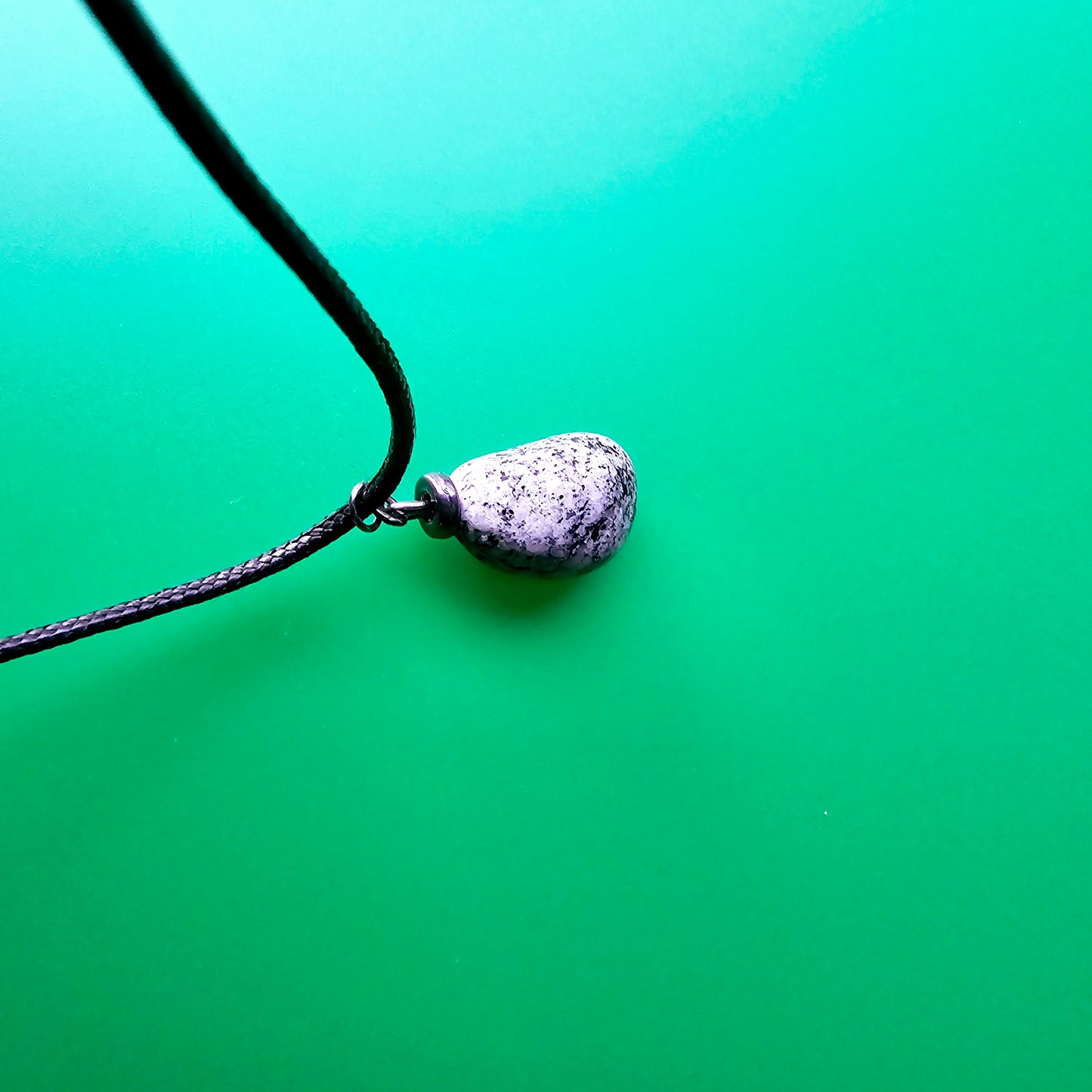 BLACK & WHITE DIORITE PENDANT