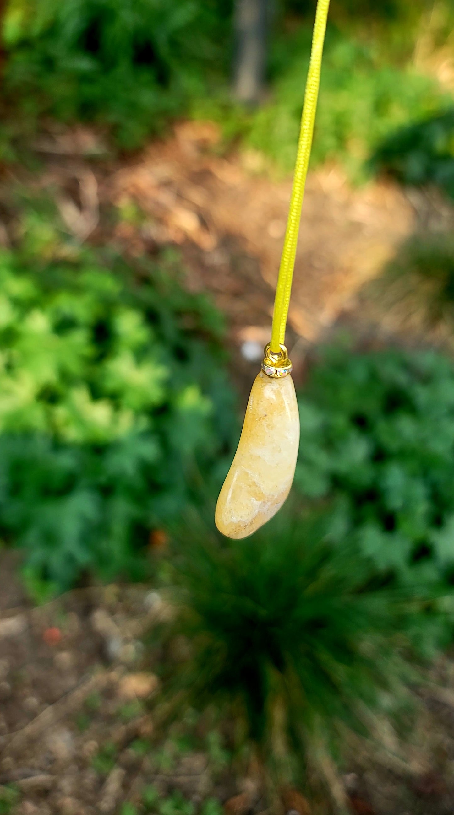 Yellow calcite pendant