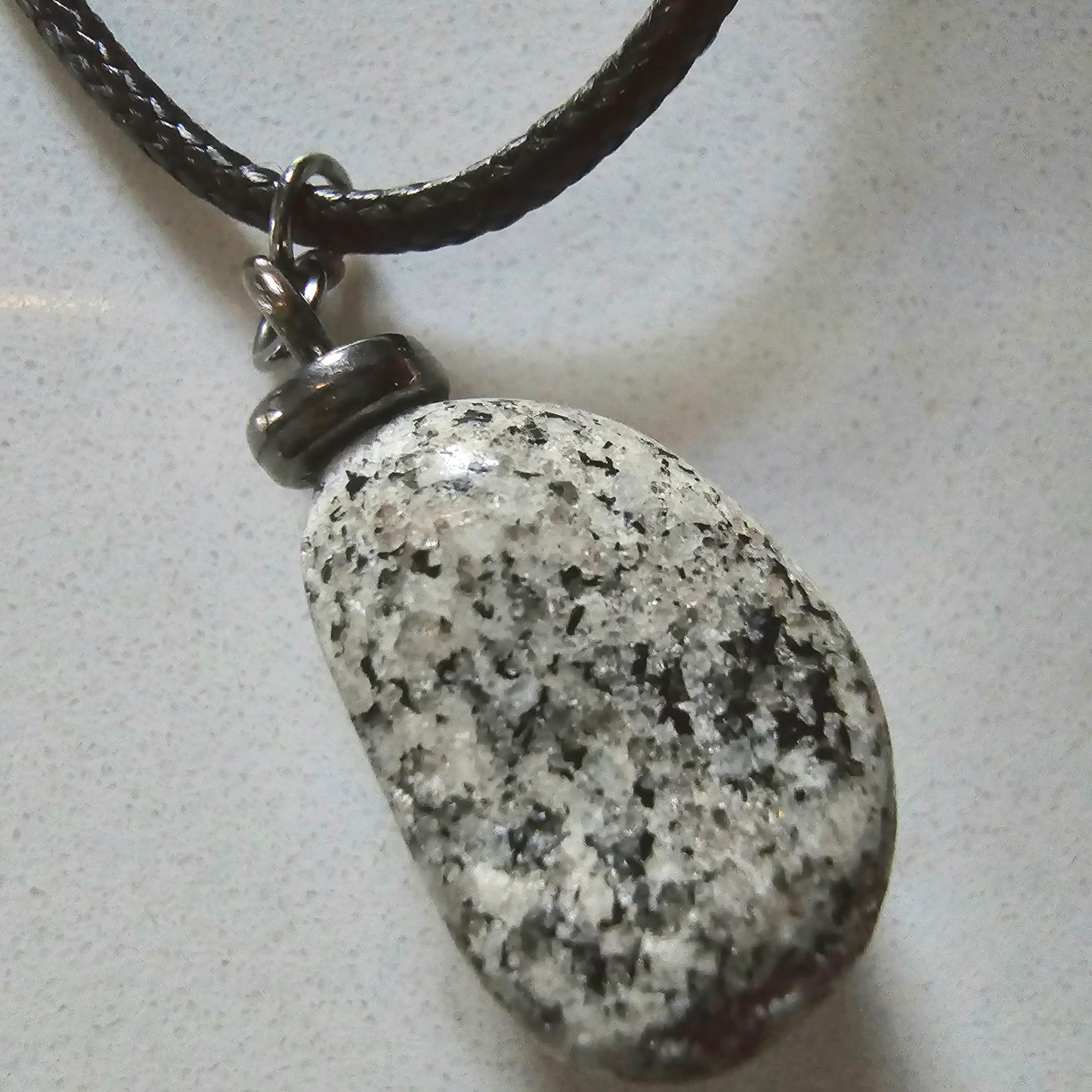 BLACK & WHITE DIORITE PENDANT