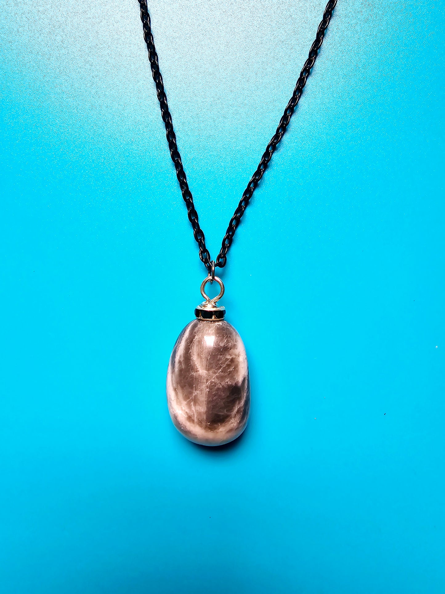 BLACK MOONSTONE PENDANT