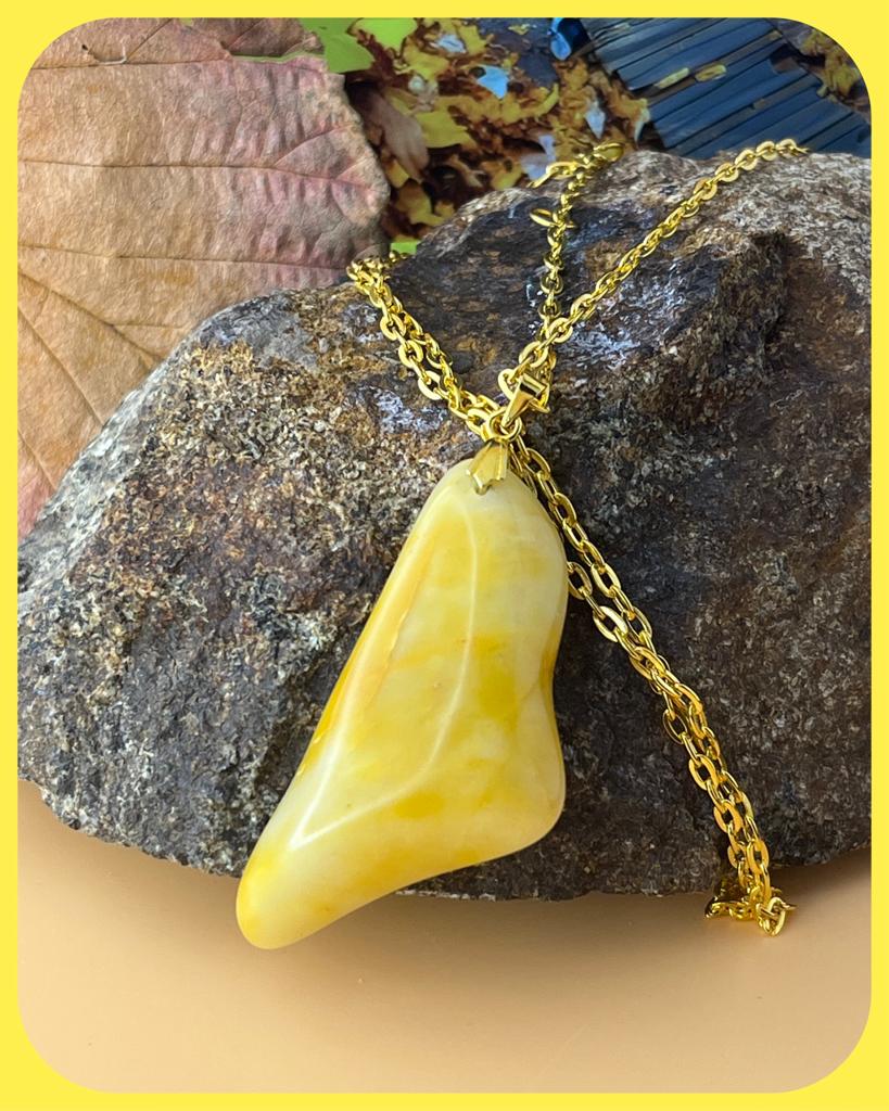 AMAZING YELLOW CALCITE PENDANT NECKLACE.