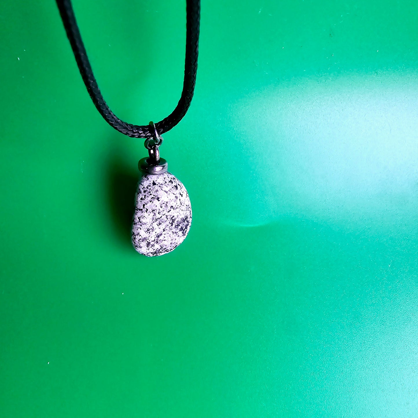 BLACK & WHITE DIORITE PENDANT